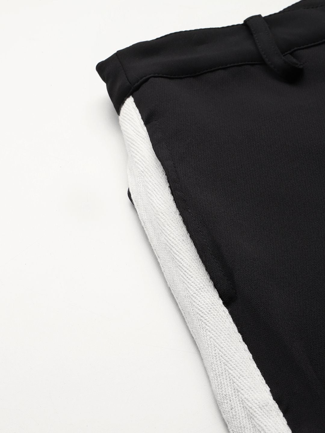 DressBerry Women Striped Regular Fit Trousers