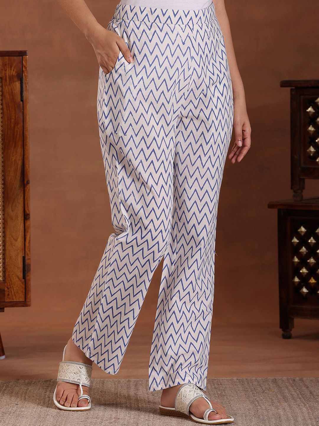 Libas Floral Printed Panelled Pure Cotton Straight Kurta With Trousers & Dupatta