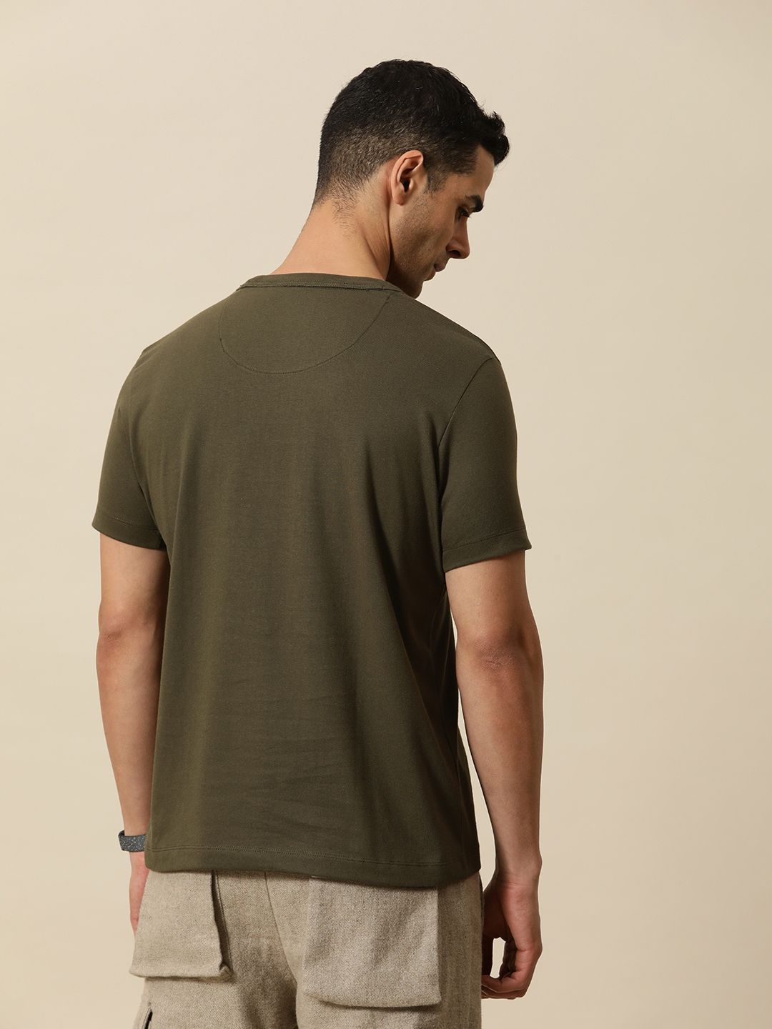 Mr Bowerbird Round Neck Tailored Fit T-shirt With a Notebook