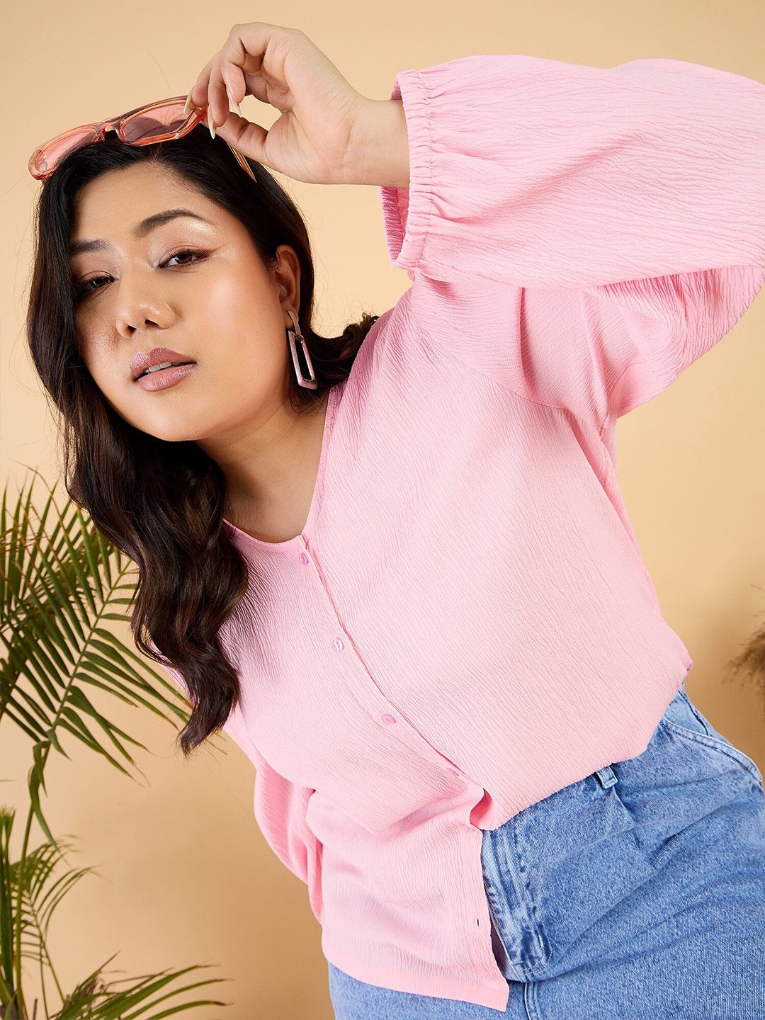 CURVY STREET Plus Size V-Neck Puff Sleeve Top