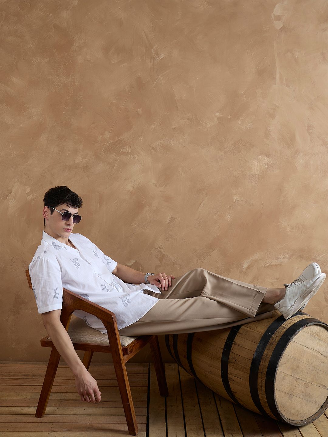 DENNISON Baju Kolar Cuba Bersaiz Besar Sulam Lelaki