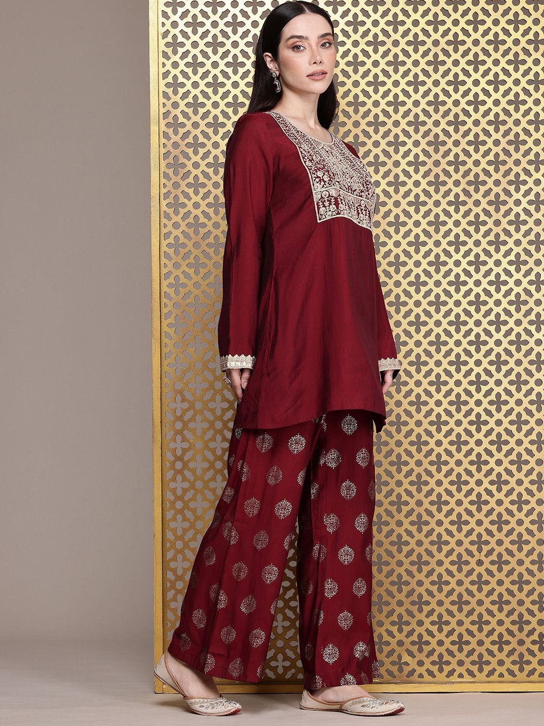 House of Pataudi Ethnic Motifs Embroidered Sequinned Jashn Kurta with Palazzos & Dupatta