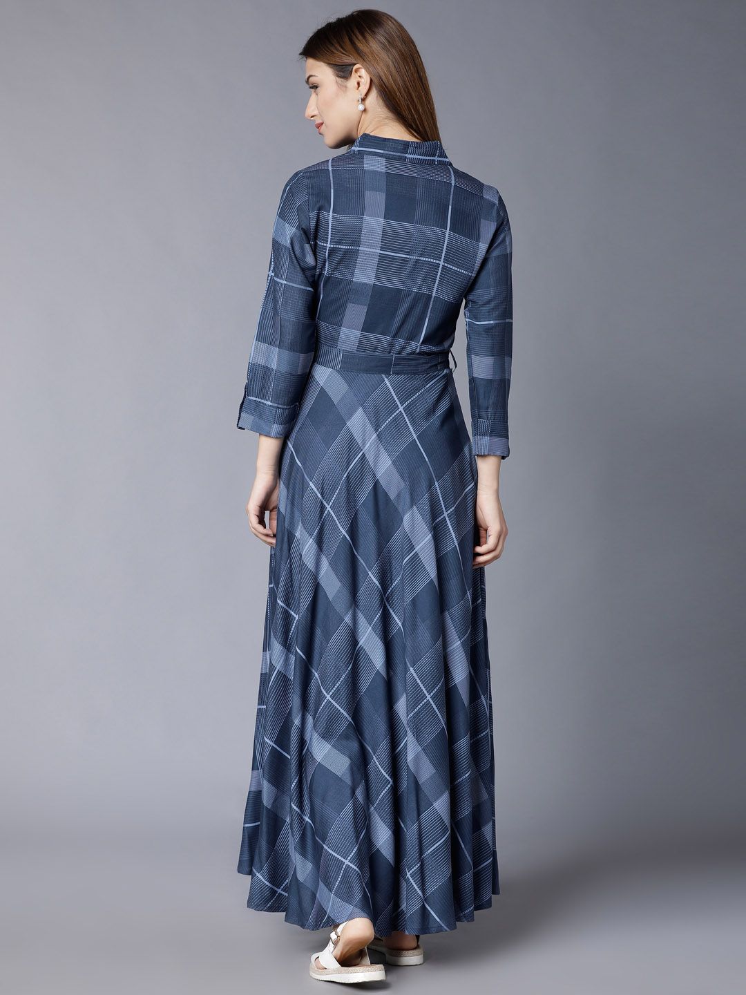 Vishudh Women Navy Blue Printed Maxi Dress