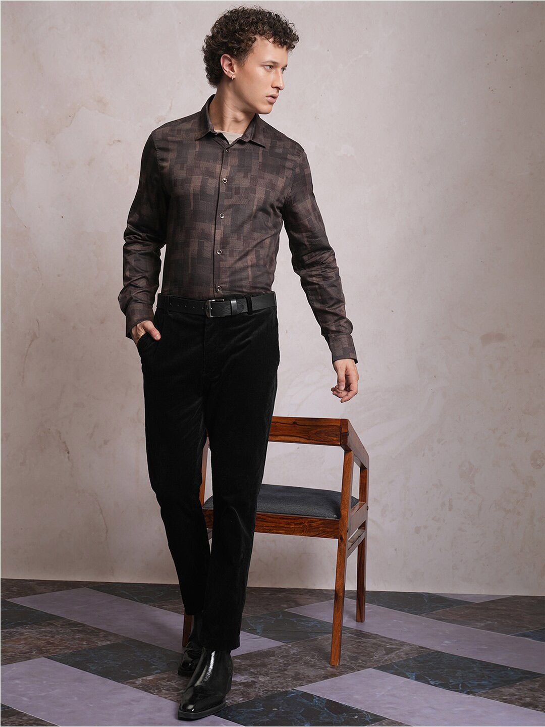 Lokomotif Geometric bercetak Slim Fit Satin Shirt