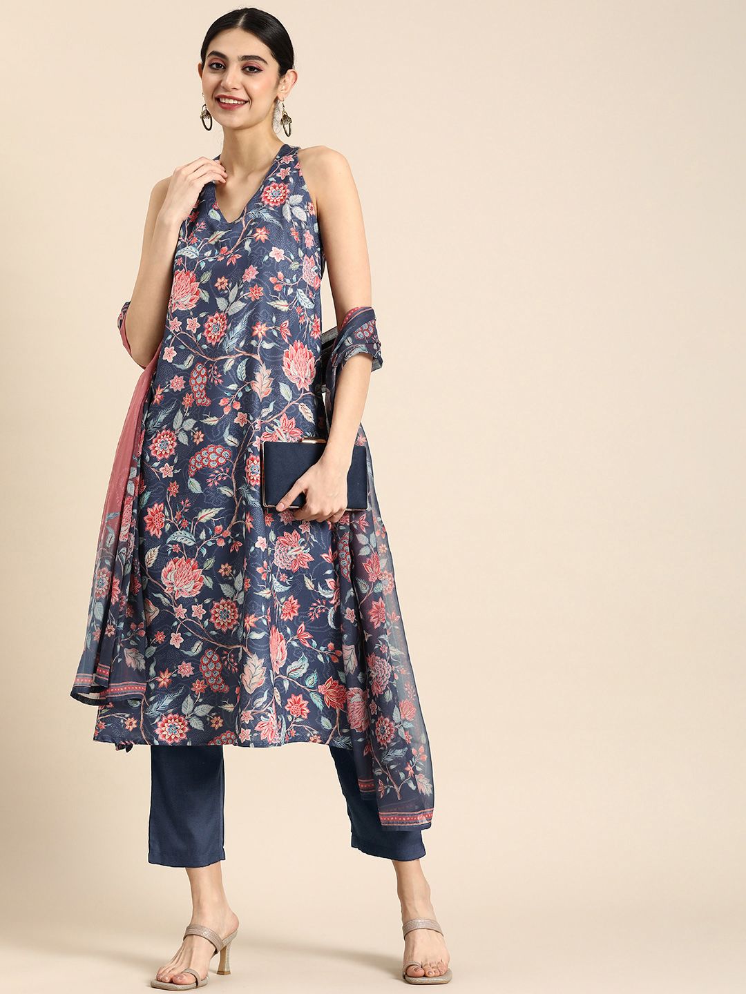 Anouk V-Neck Floral Printed Sleeveless Kurta With Trousers & Printed Dupatta