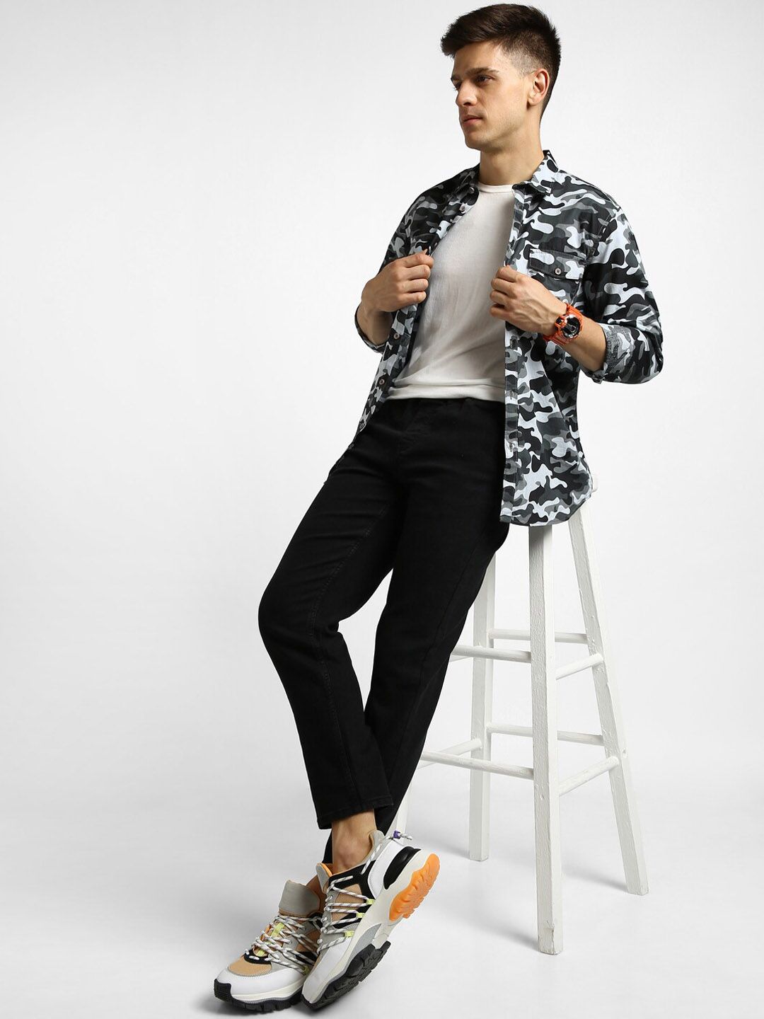 Urbano Fashion Men Mid-Rise Stretchable Jeans