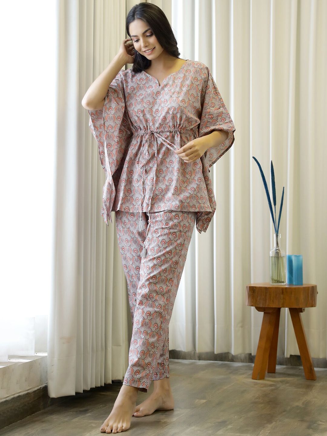 SANSKRUTIHOMES Women Grey & Pink Printed Cotton Night suit