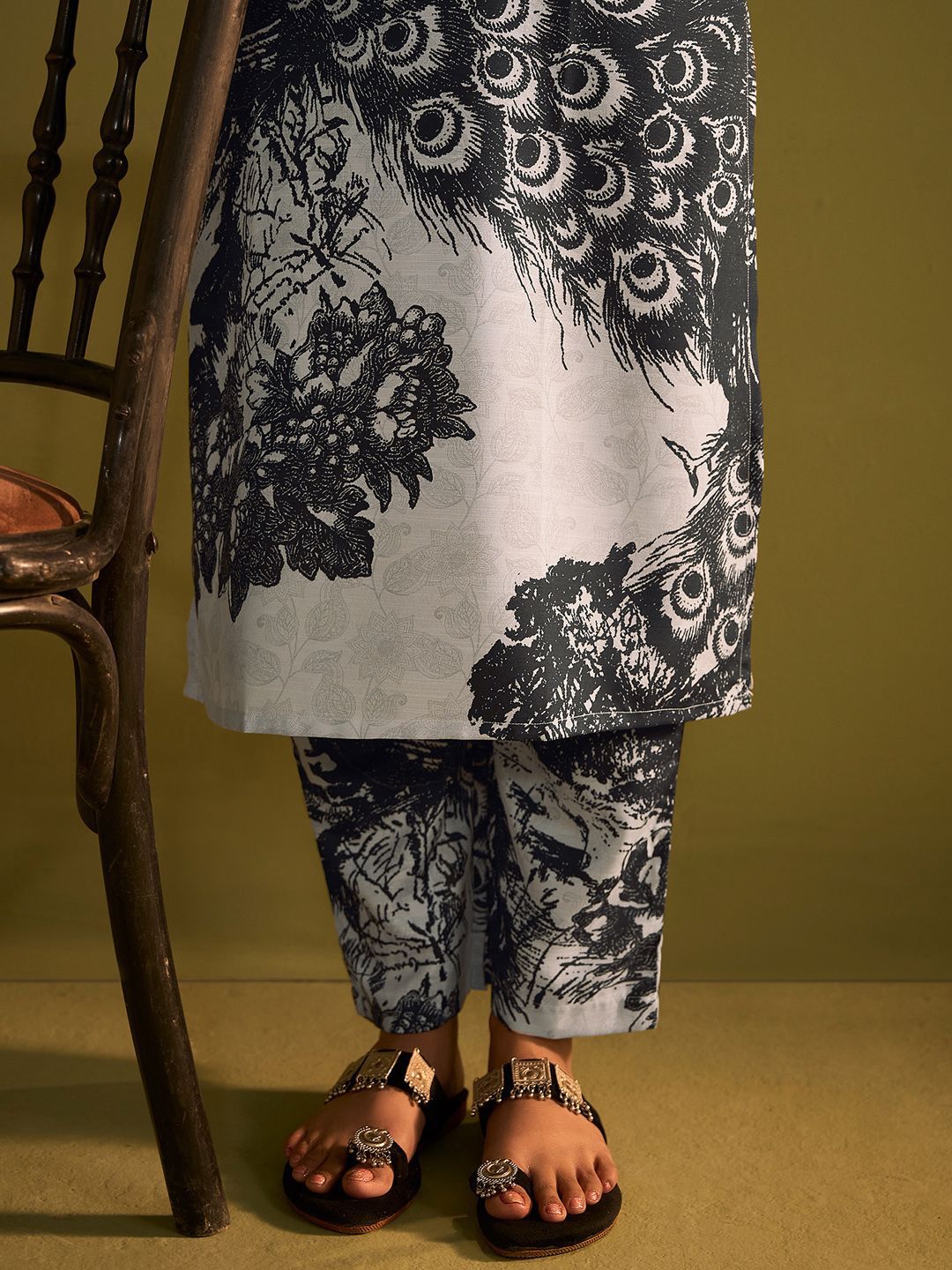 Indo Era Women Floral Printed Regular Pure Cotton Kurta with Trousers