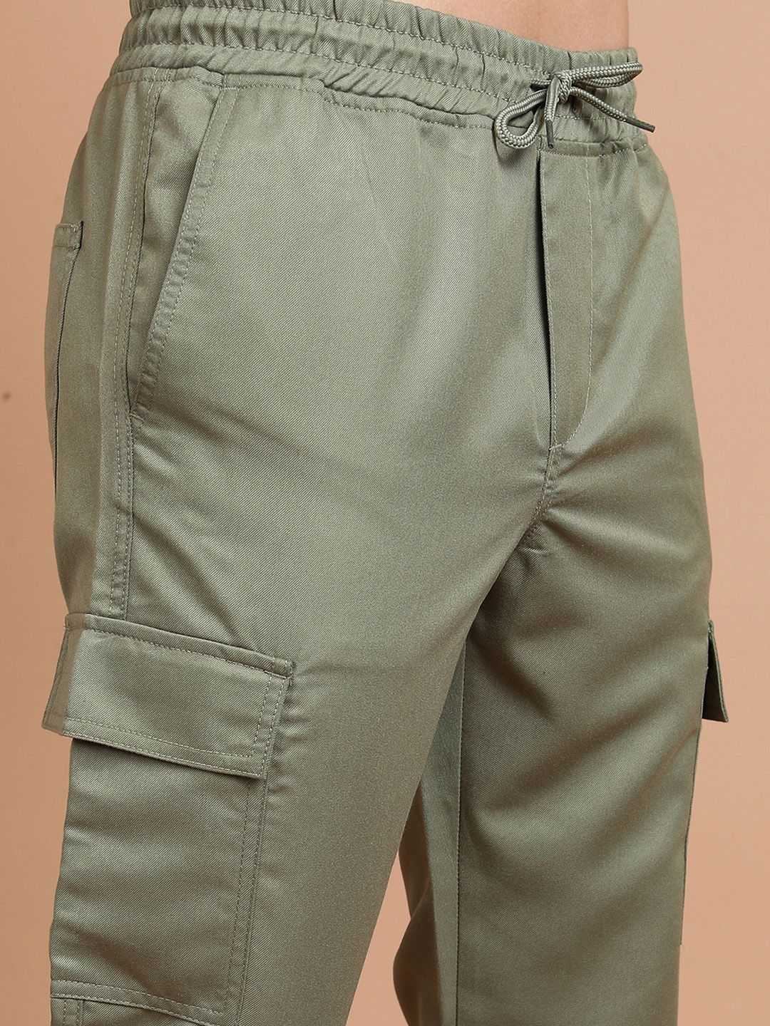 HIGHLANDER Men Cargo Style Joggers