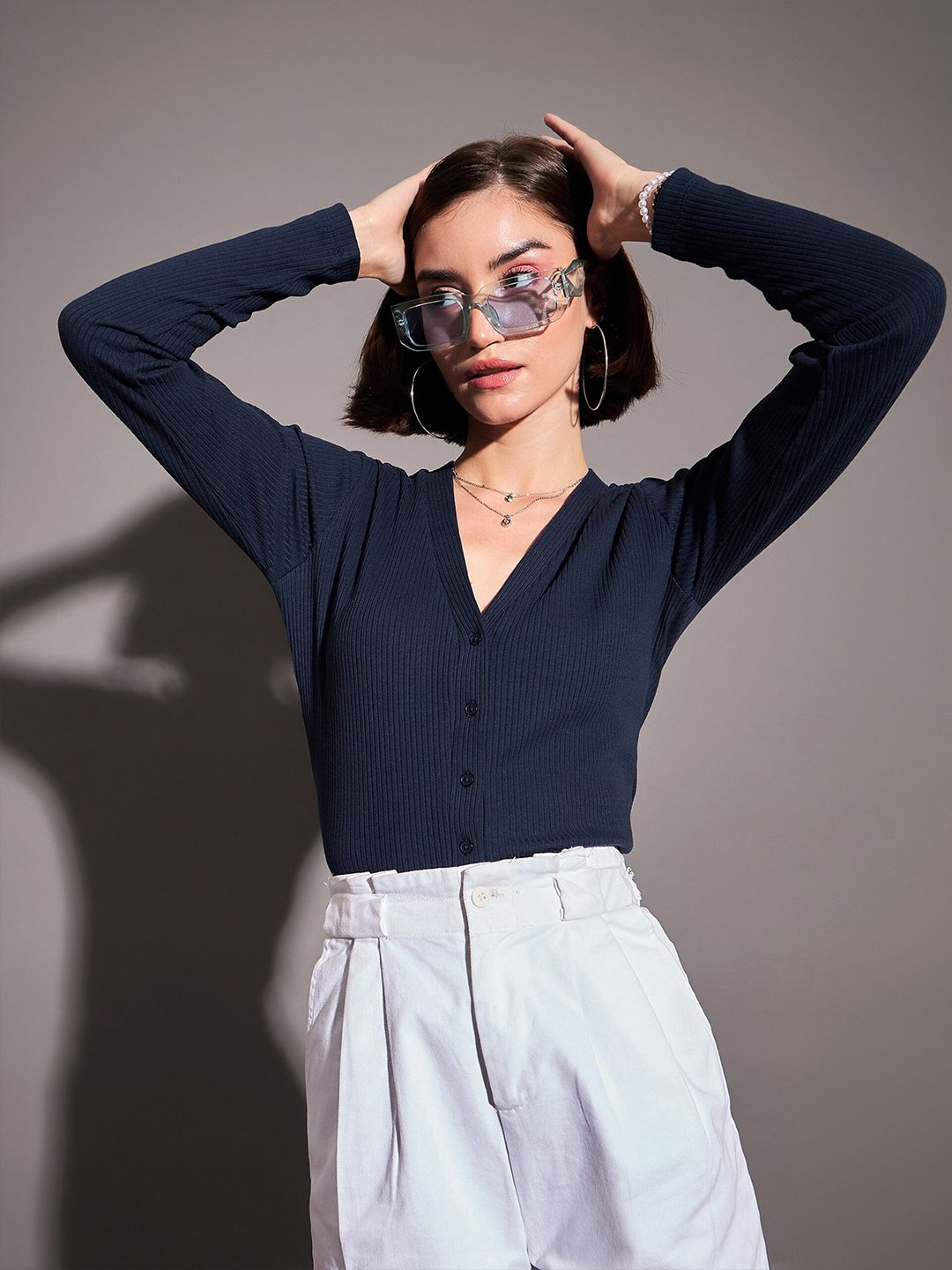 SASSAFRAS V-Neck Long Sleeves Knitted Crop Top