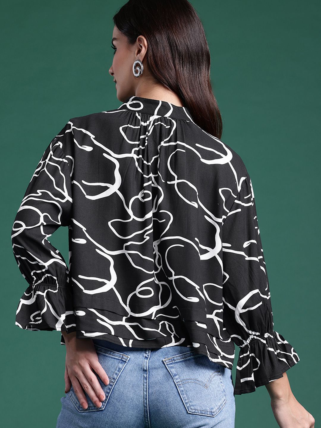 DressBerry Printed Tie-Up Neck Puff Sleeve Top