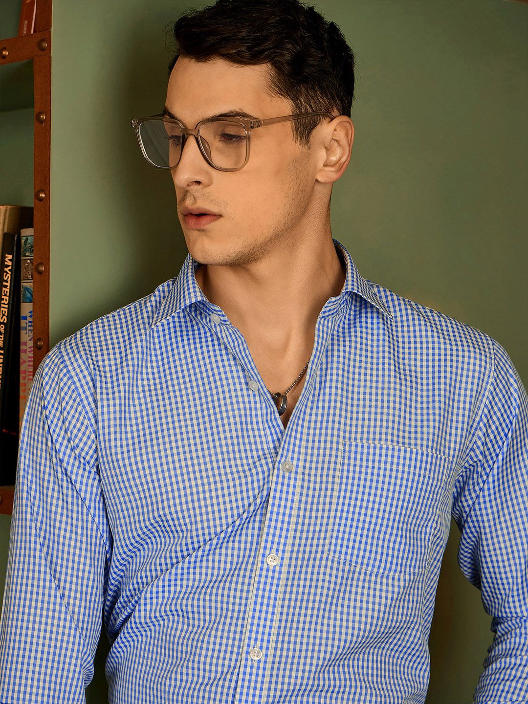 DENNISON Men Micro Checked Spread Collar Formal Shirt