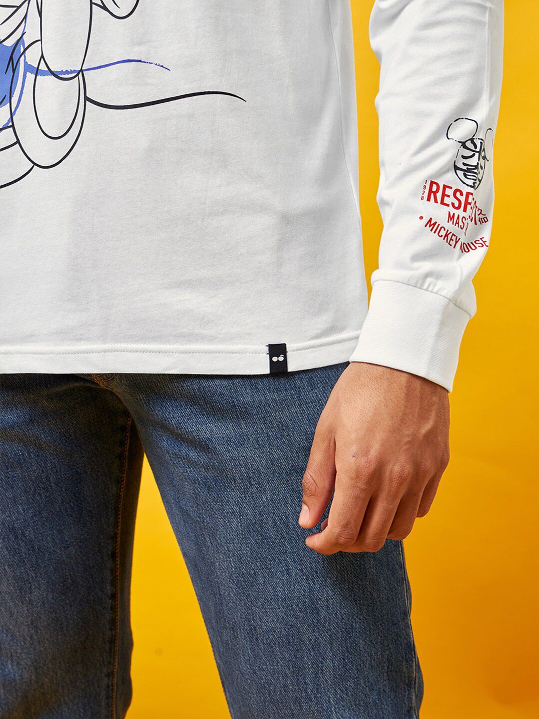 Bewakoof White Humour and Comic Mickey Mouse Graphic Printed Oversized Cotton T-shirt