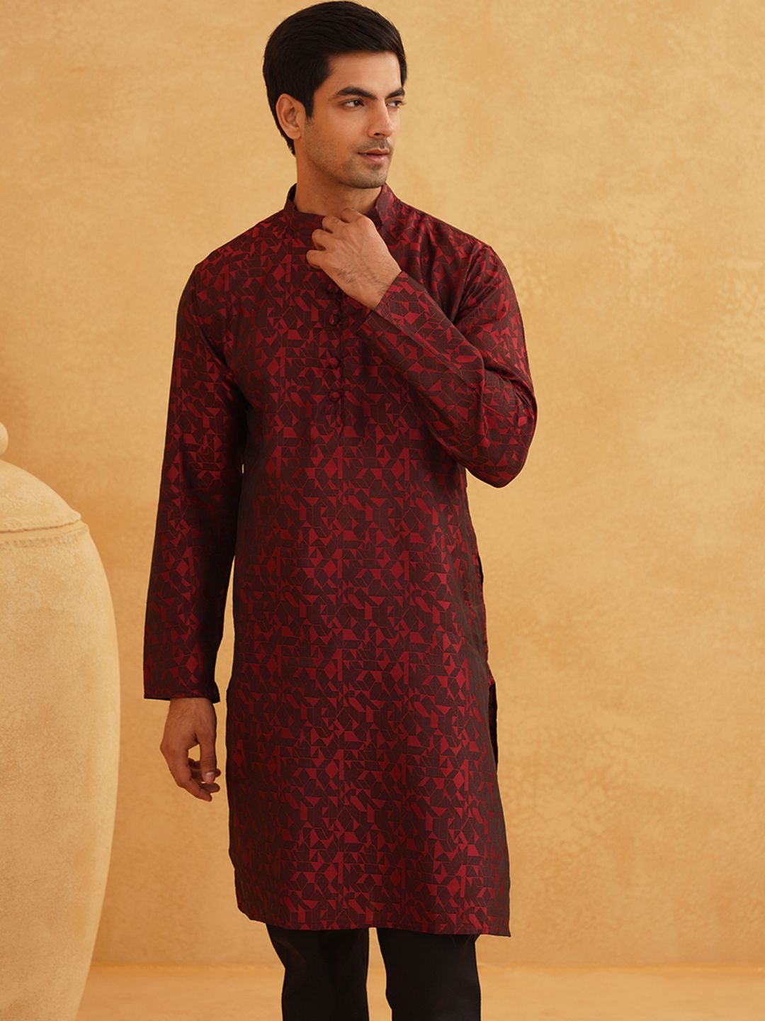 SOJANYA Men Maroon Woven Design Straight Kurta