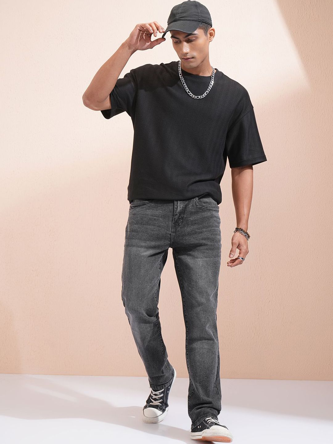 Highlander Men Straight Fit Light Fade Jeans Regangan