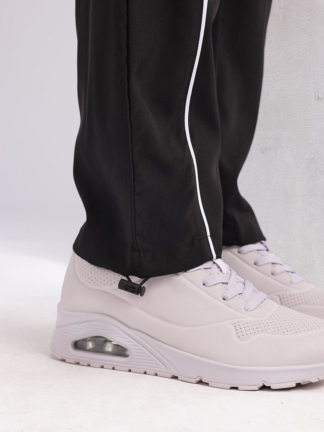 HRX by Hrithik Roshan Women Toggle Hem Lifestyle Track Pants