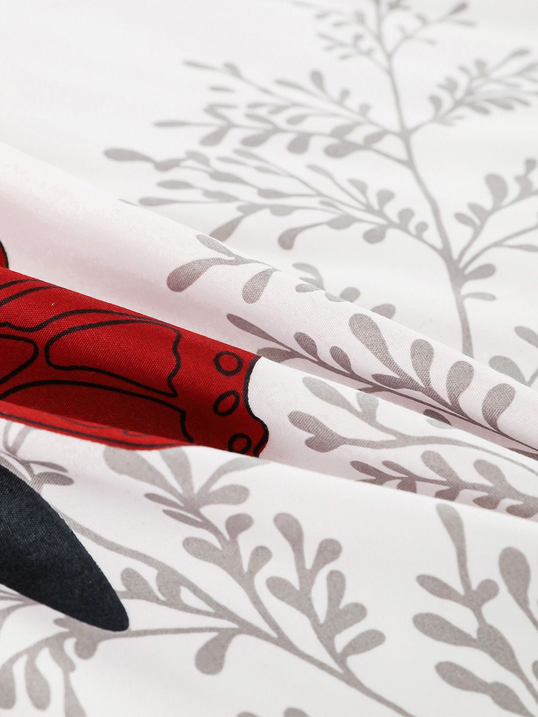 Story@home White & Red Floral Printed 240 TC Satin Finish Queen Bedsheet Set