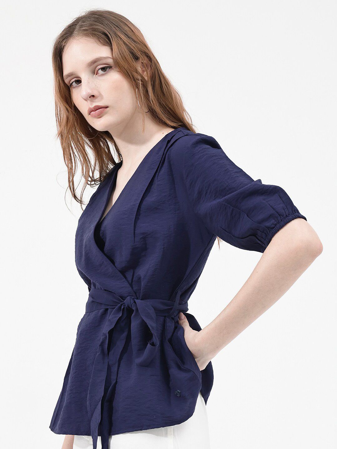 RAREISM V-Neck Puff Sleeve Styled Back Top