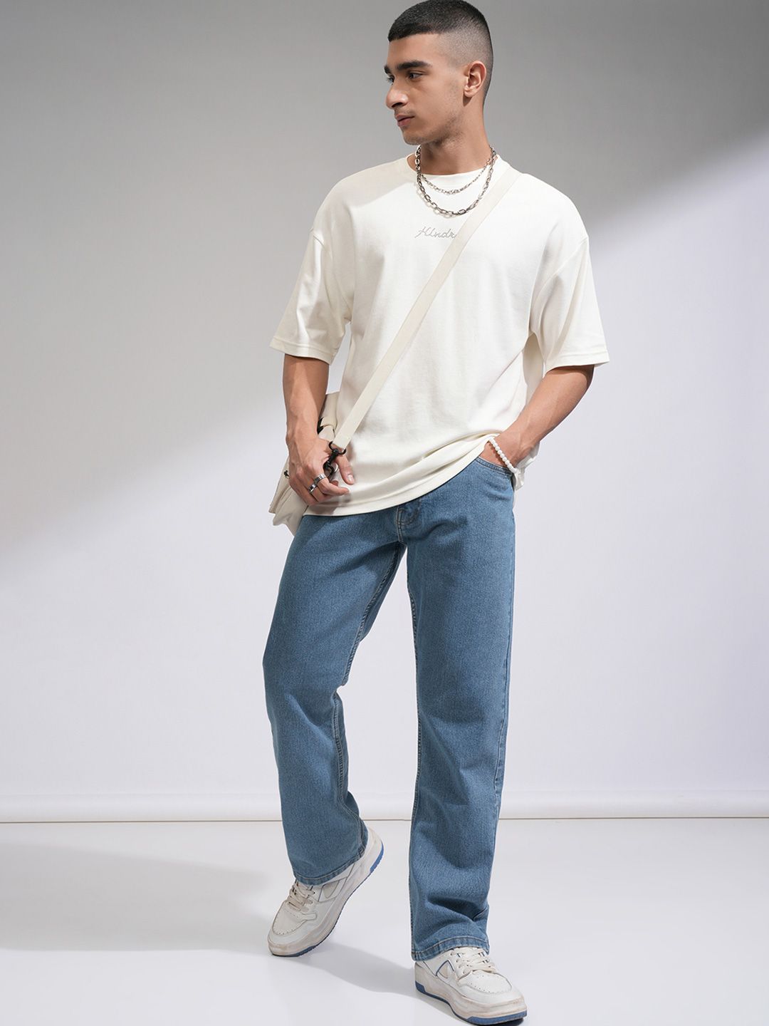 HIGHLANDER Men Bootcut Mid-Rise Clean Look Stretchable Jeans