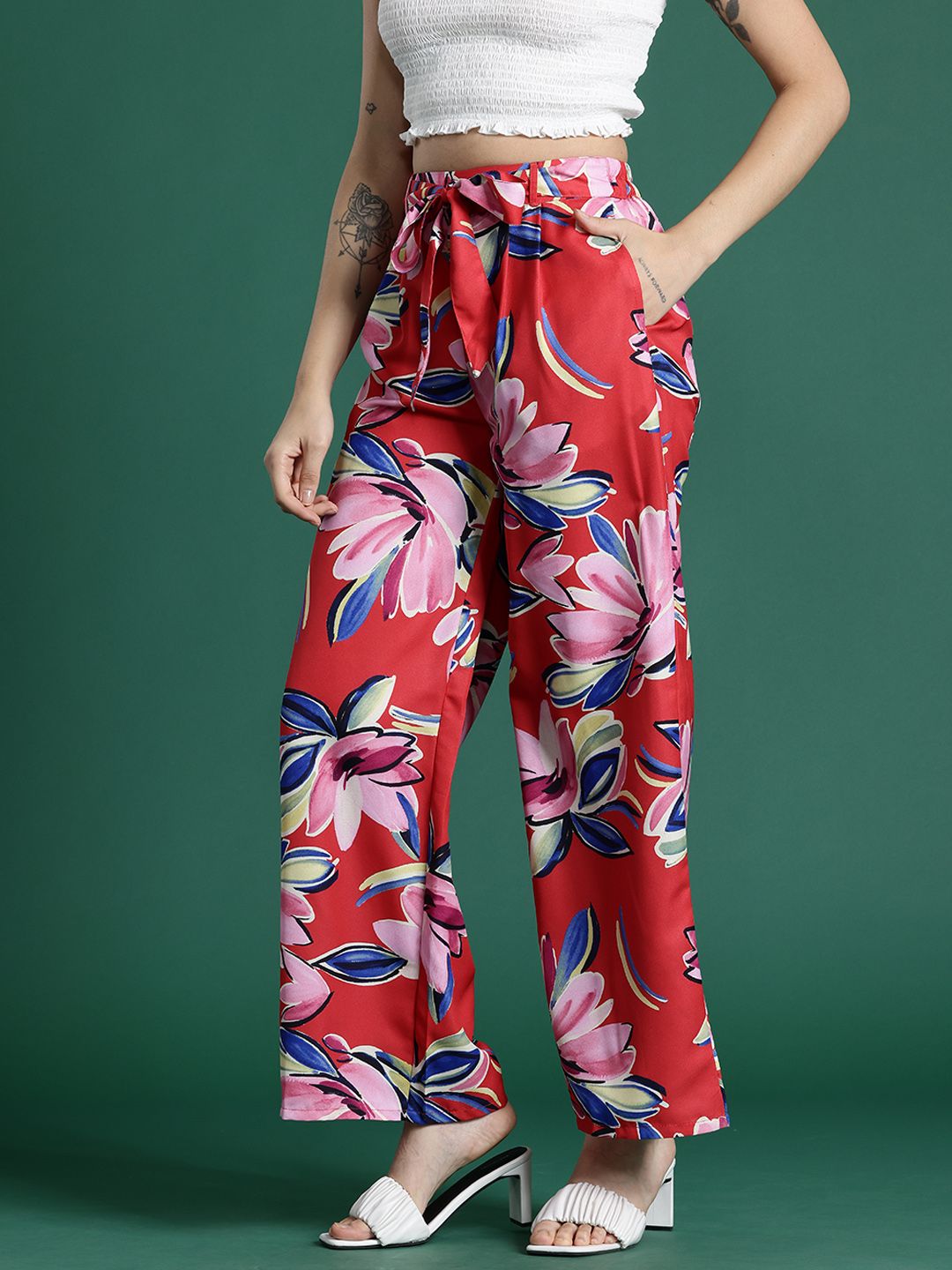 DressBerry Women Floral Printed Trousers