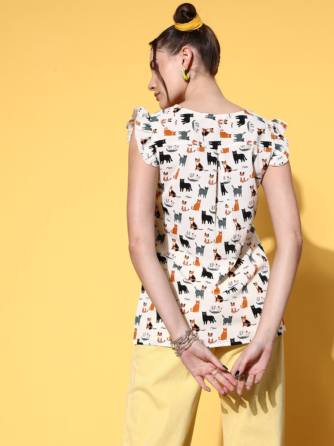 Berrylush Alluring White Conversational Ruffled Top