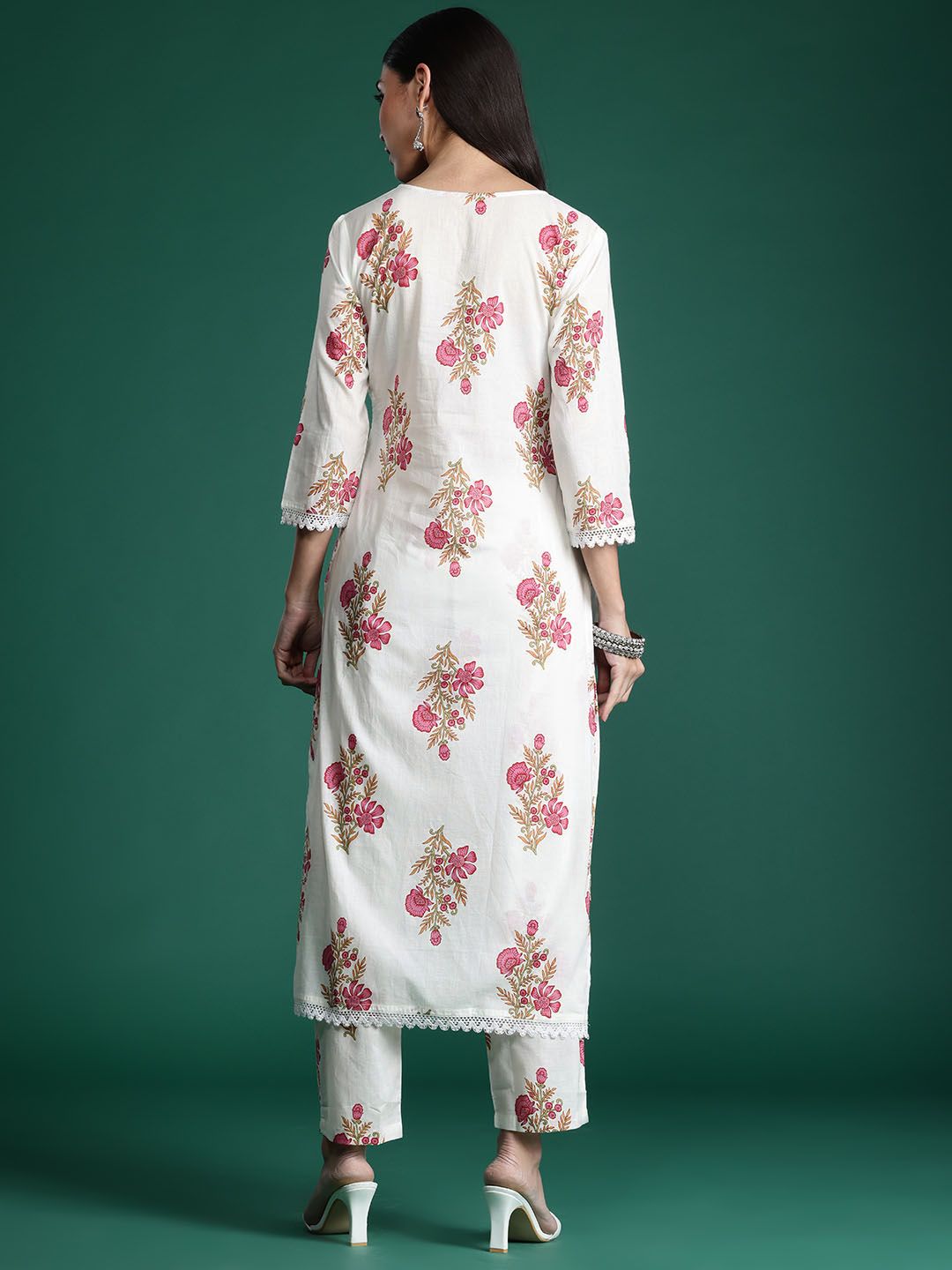 Indo Era Women Floral Printed Pure Cotton Kurta with Trousers