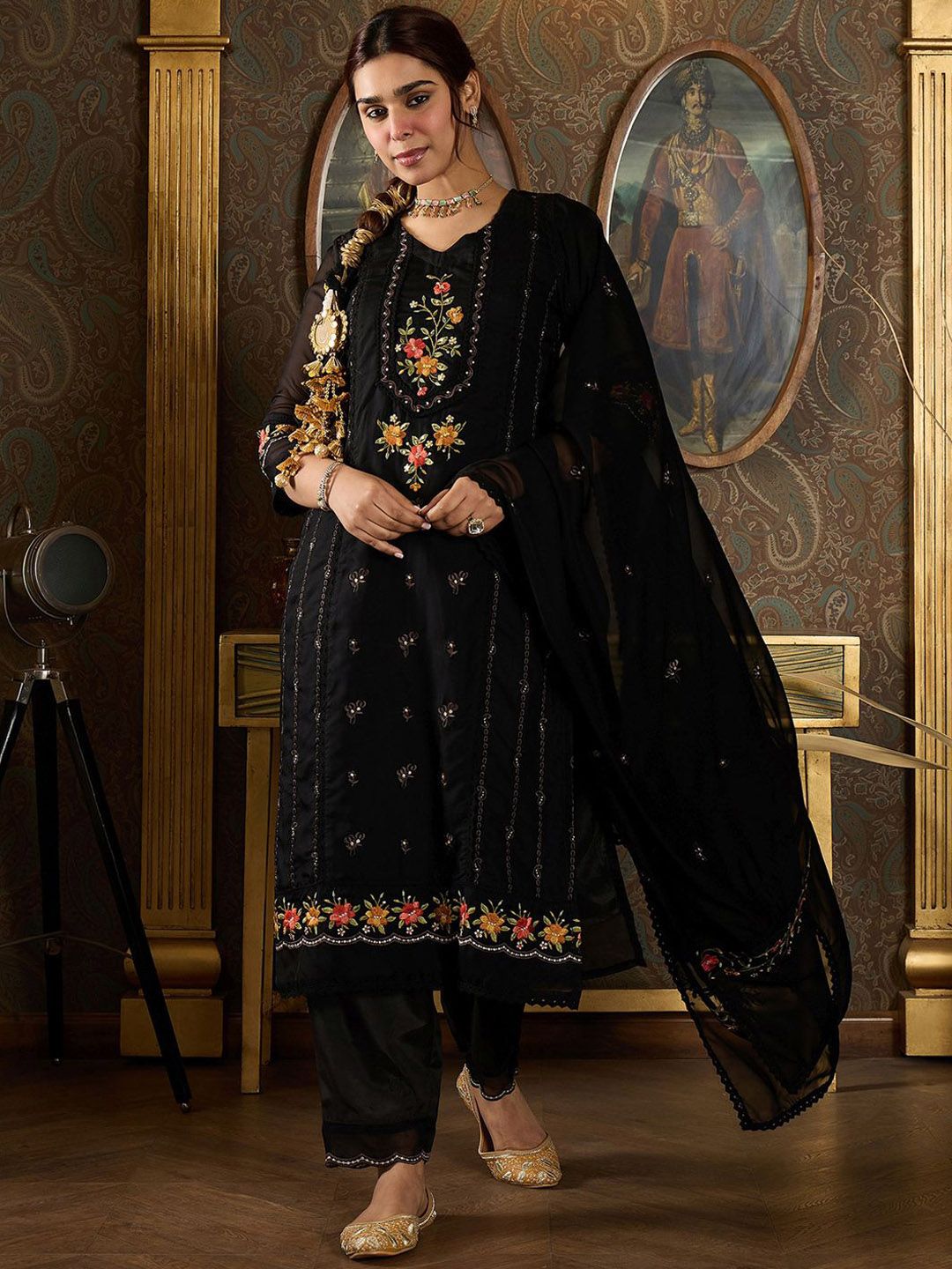 Indo Era Floral Embroidered Sequinned Panelled Organza Kurta With Trousers & Dupatta