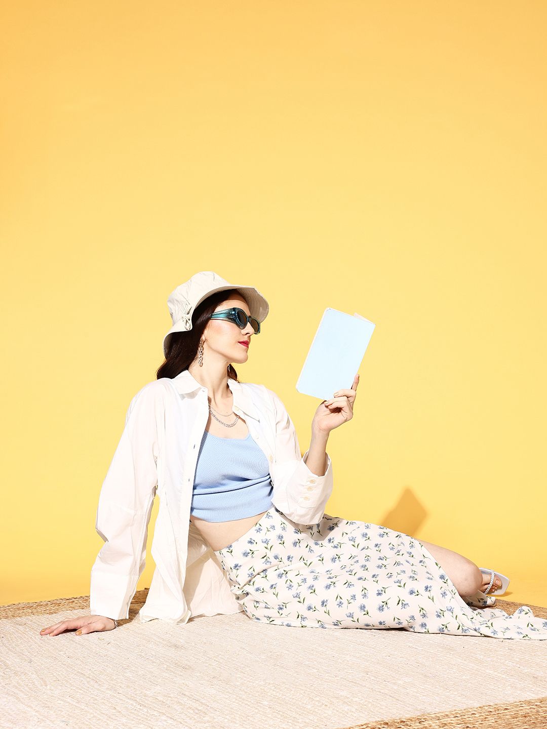 Berrylush White Floral Vacay Attire