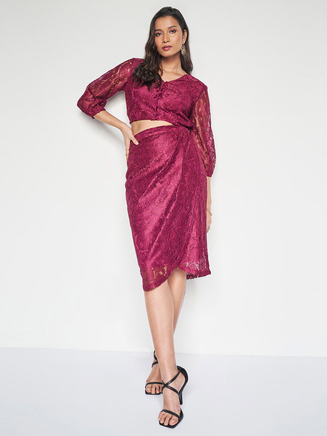 AND Self Design V-Neck Top & Skirt