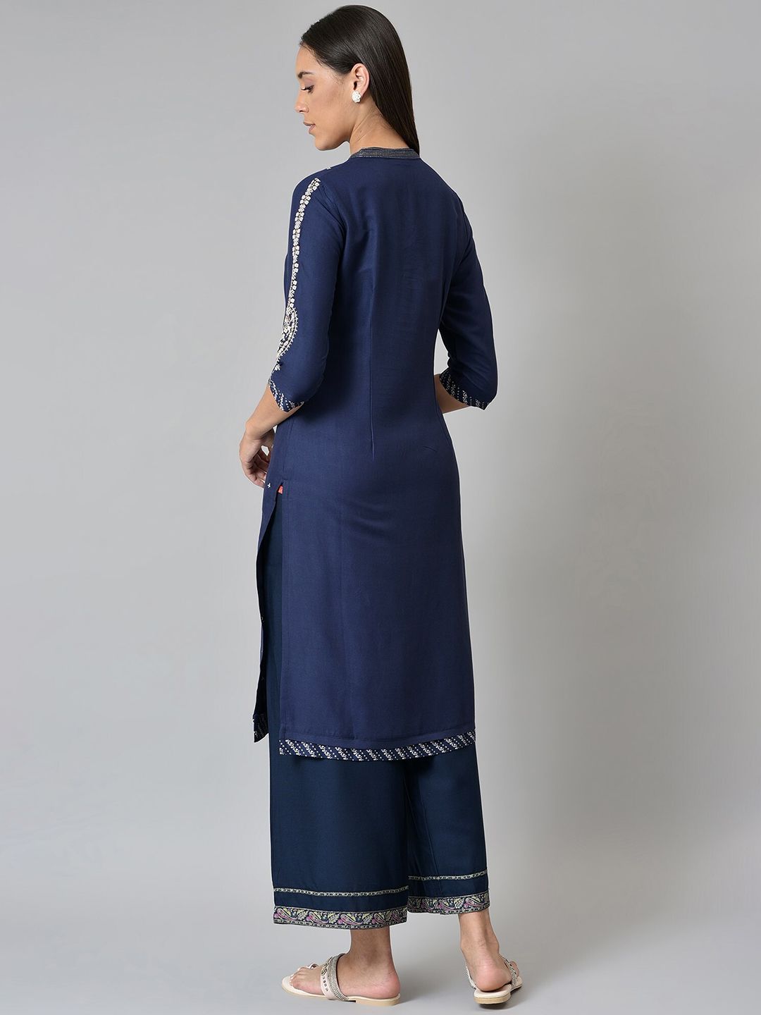W Women Blue Thread Work Kurta