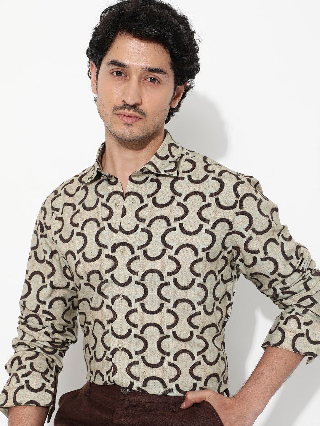 RARE RABBIT Men Cason Regular Fit Abstract Printed Opaque Shirt