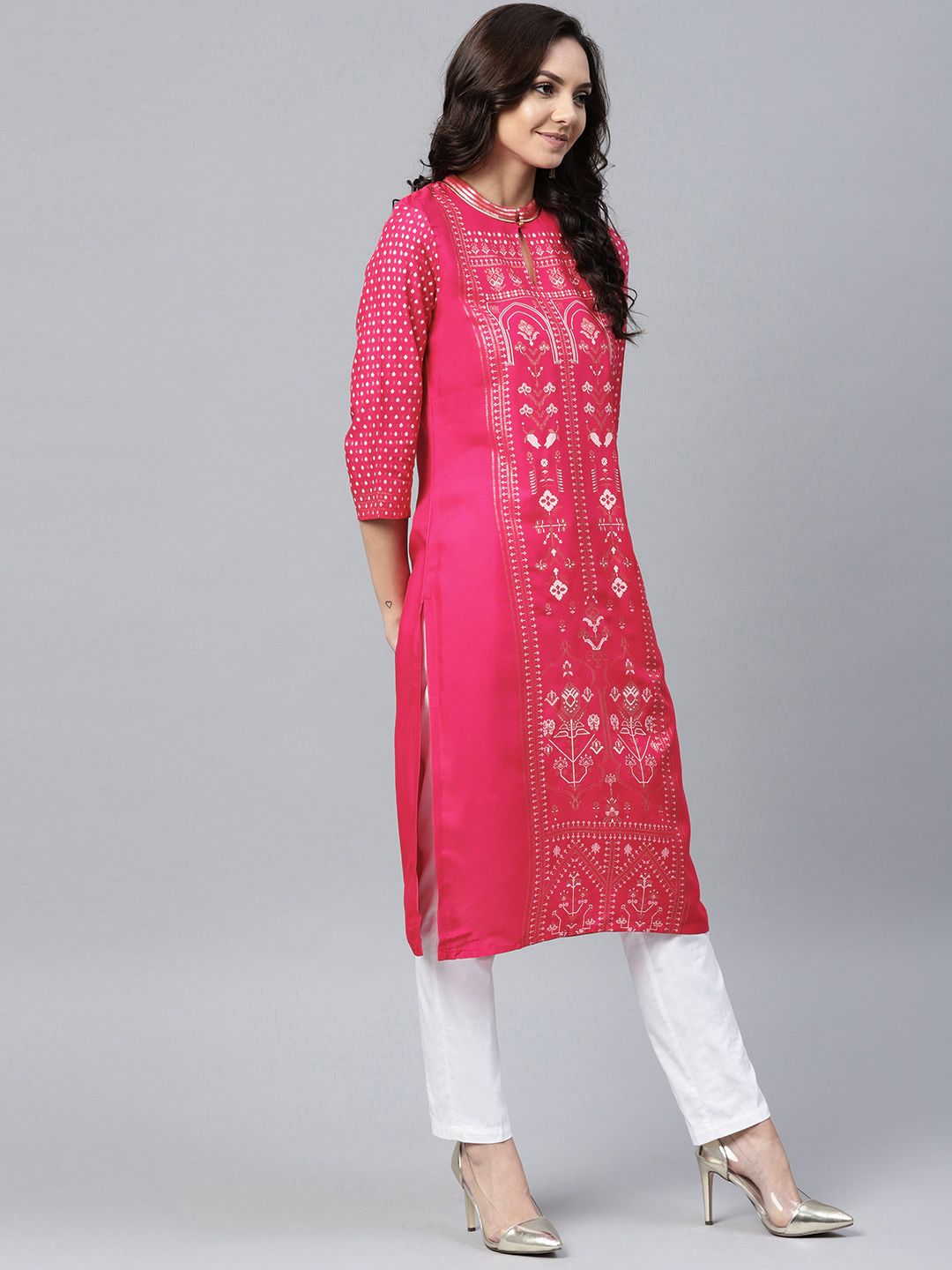 W Women Fuchsia & Golden Printed Straight Kurta