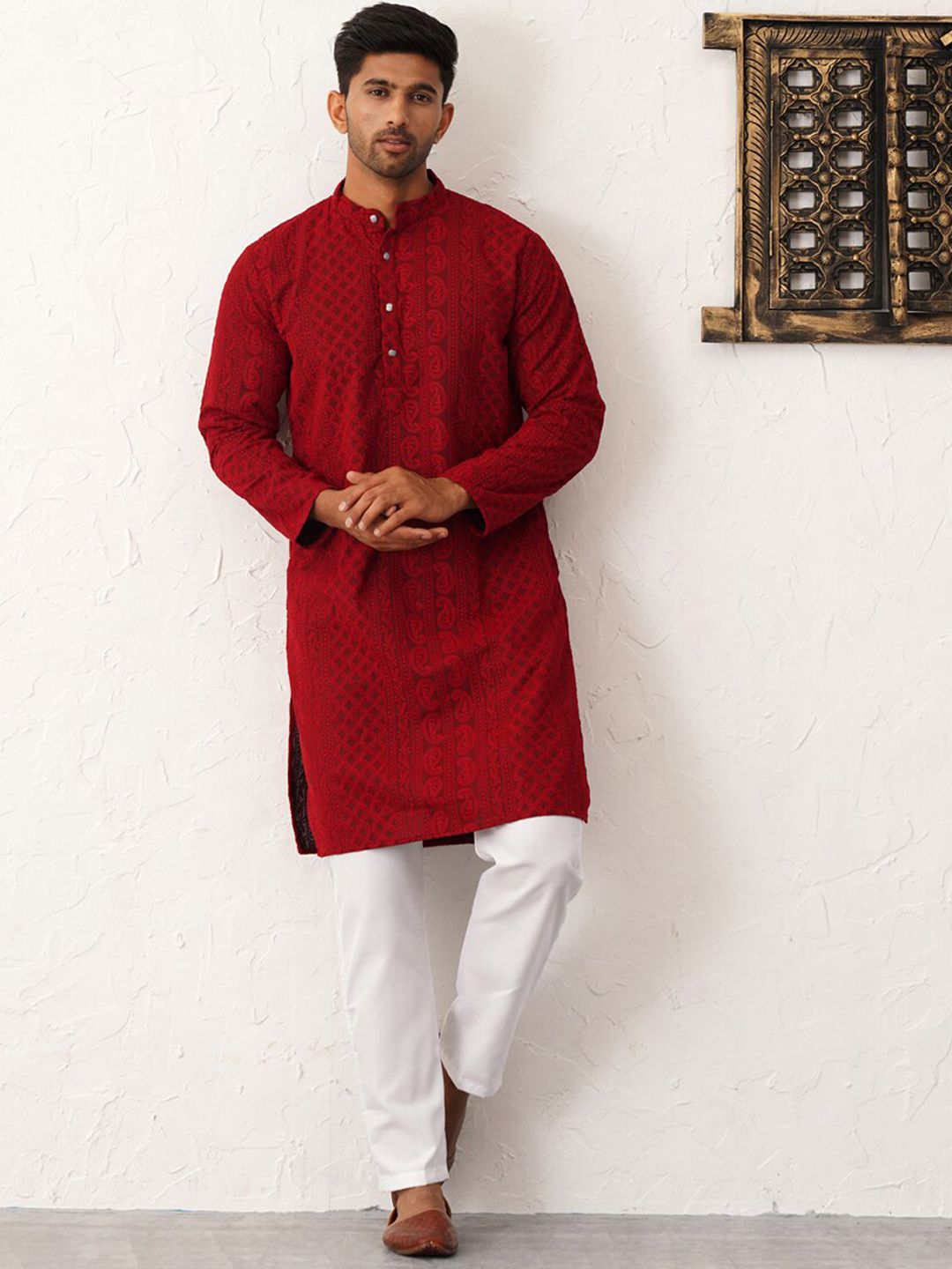 Jompers Paisley Embroidered Chikankari Georgette Straight Kurta