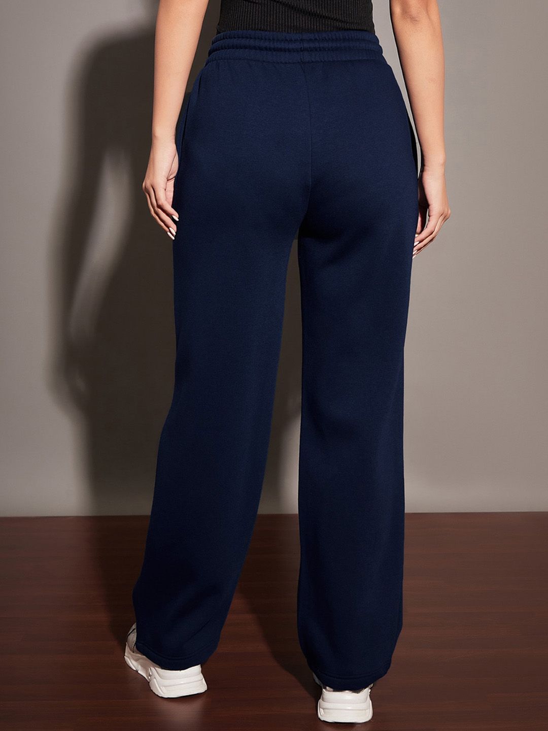 SASSAFRAS Women Navy Blue Relaxed Fit Mid-Rise Fleece Track Pants