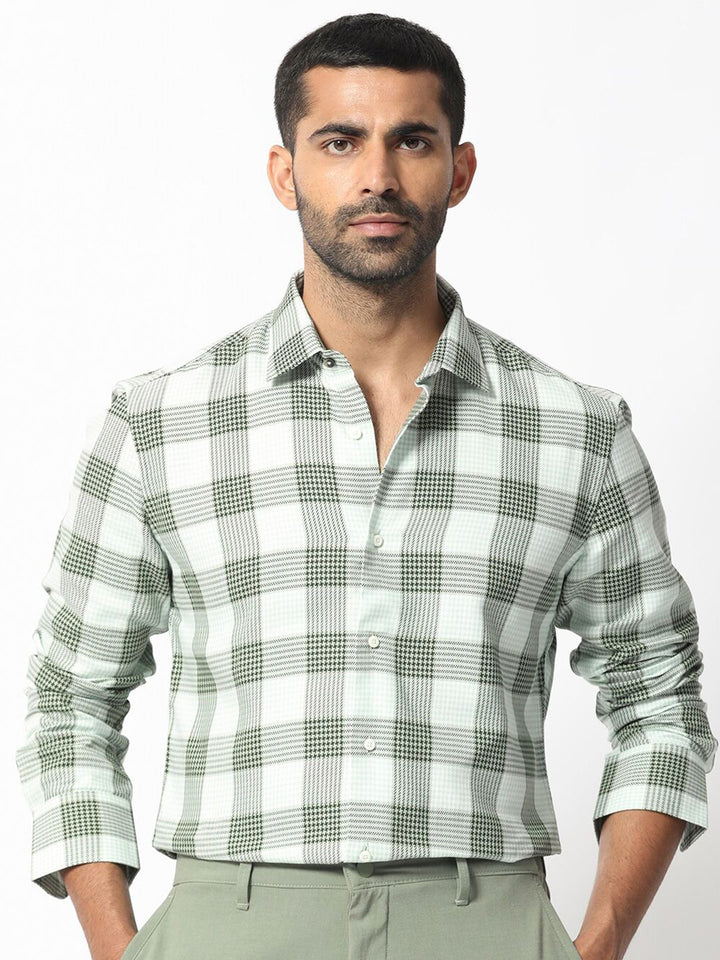 RARE RABBIT Men Ventura Slim Fit Gingham Checked Shirt