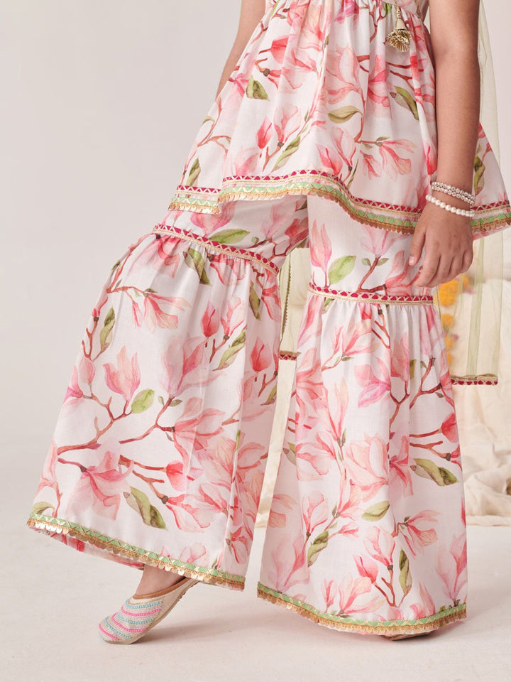 pspeaches Girls Floral Printed Kurti with Sharara & With Dupatta