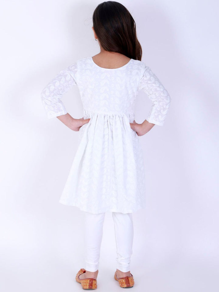 VASTRAMAY Girls White Chikankari Pure Cotton Kurta with Leggings