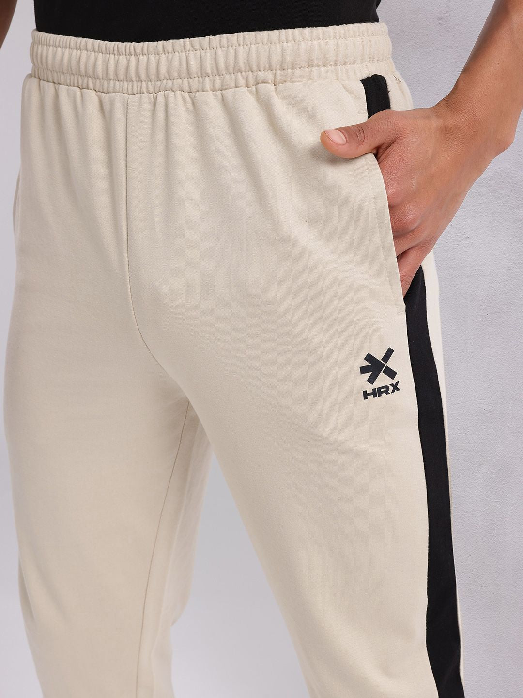 HRX by Hrithik Roshan Men Contrast Panel Lifestyle Joggers