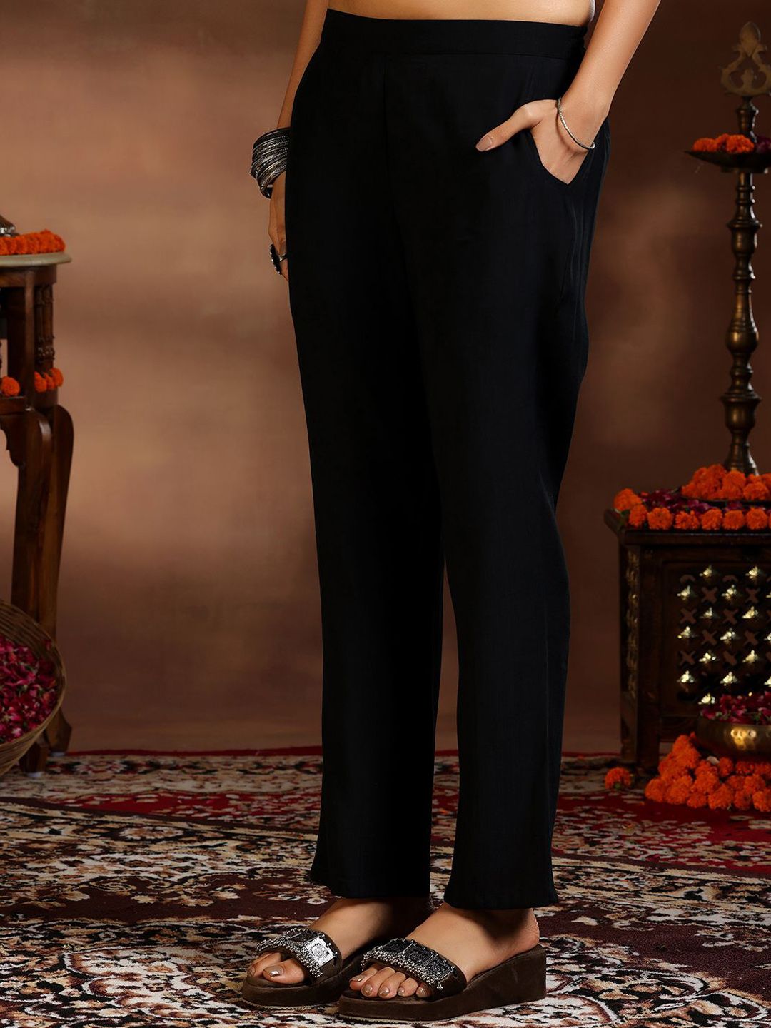 Libas Ethnic Motifs Thread Work Straight Kurta with Trousers & With Dupatta