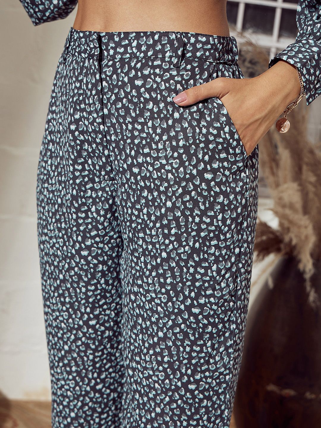 SASSAFRAS Women Grey & Black Animal Printed Straight Trousers