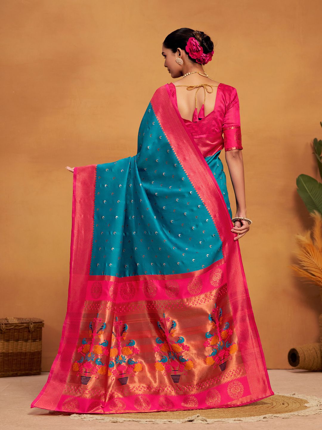 KALINI Woven Design Zari Silk Blend Paithani Saree