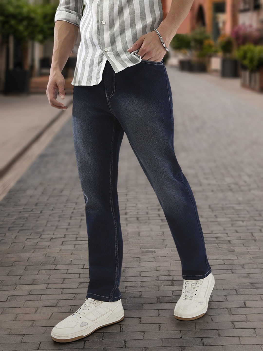 Urbano Fashion Men Straight Fit Mid-Rise Light Fade Stretchable Jeans