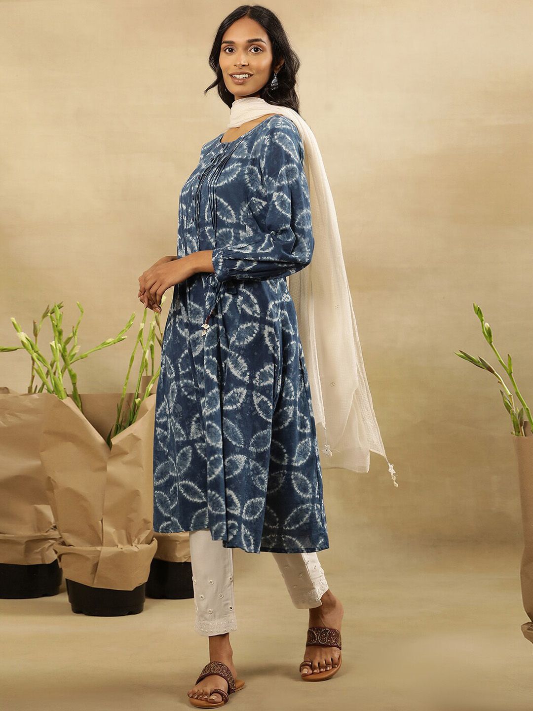 W Dyed Round Neck Thread Work A-Line Cotton Kurta