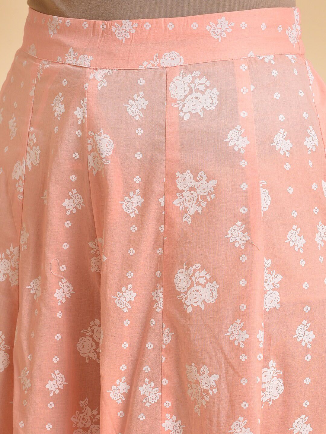 W Women Green Floral Printed Loose Fit Pleated Trousers