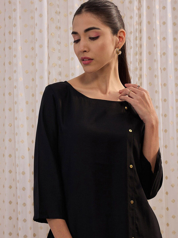 Indo Era Round Neck Three-Quarter Sleeves Straight Kurta