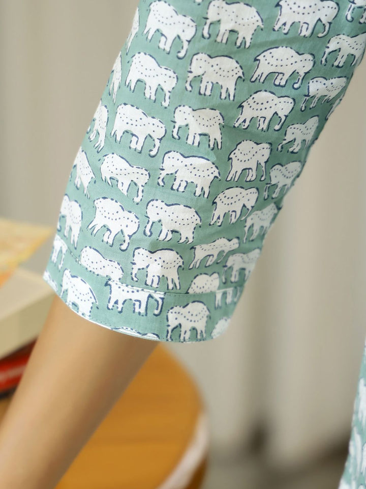 SANSKRUTIHOMES Women Printed Pure Cotton Night suit