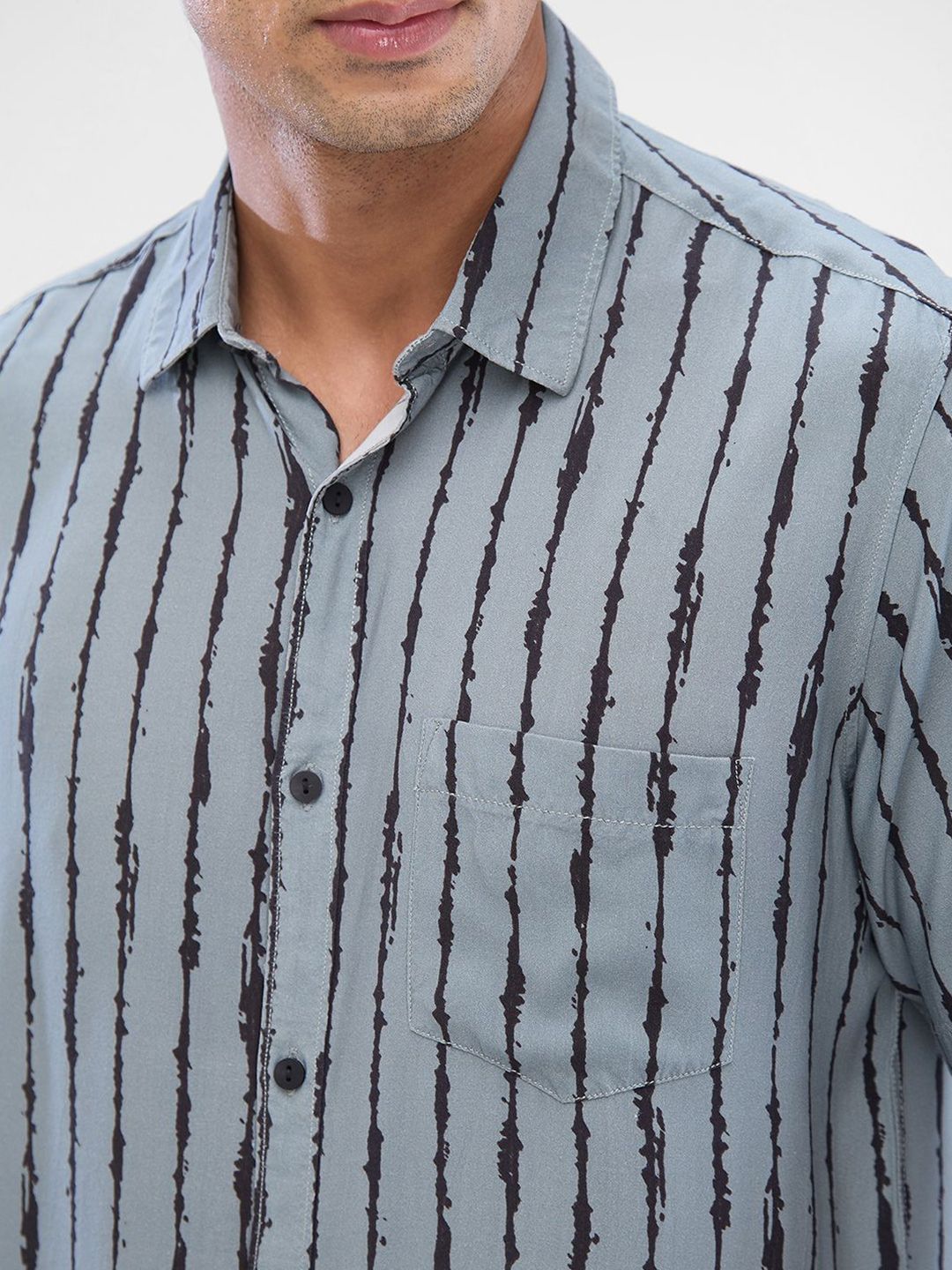 SPYKAR Men Striped Spread Collar Slim Fit Casual Shirt