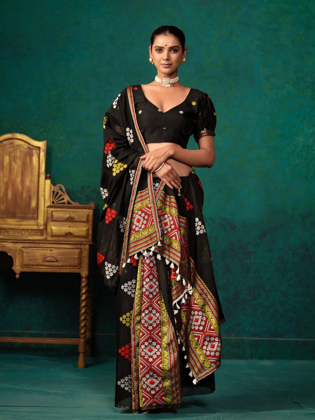 KALINI Assamese Mekhela Chador Saree With Blouse Piece