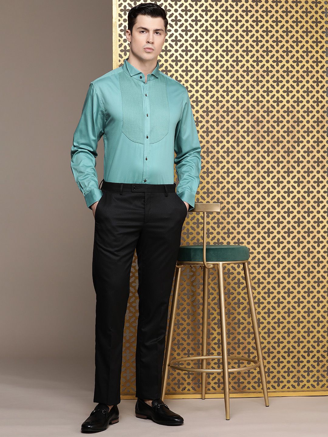 House of Pataudi Pure Cotton Pleated Wingtip Collar Party Shirt