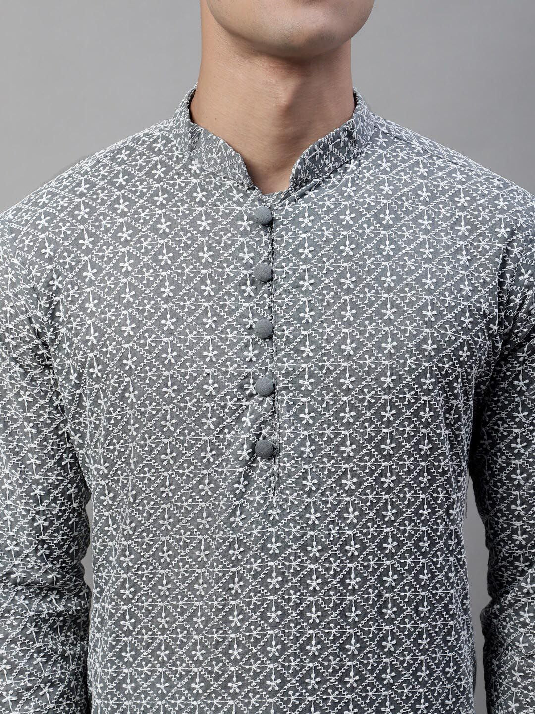 Jompers Embroidered Mandarin Collar Chikankari Kurta